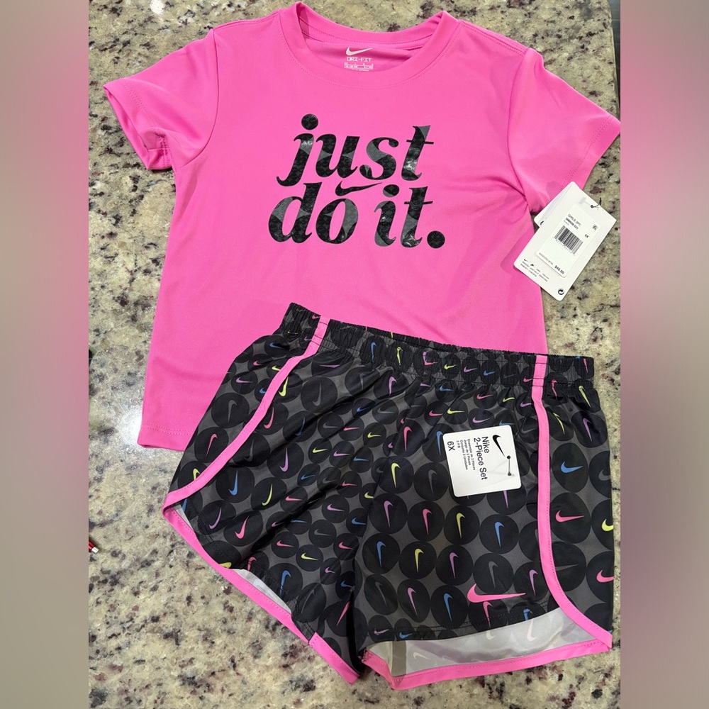 Nike girls short set size 4